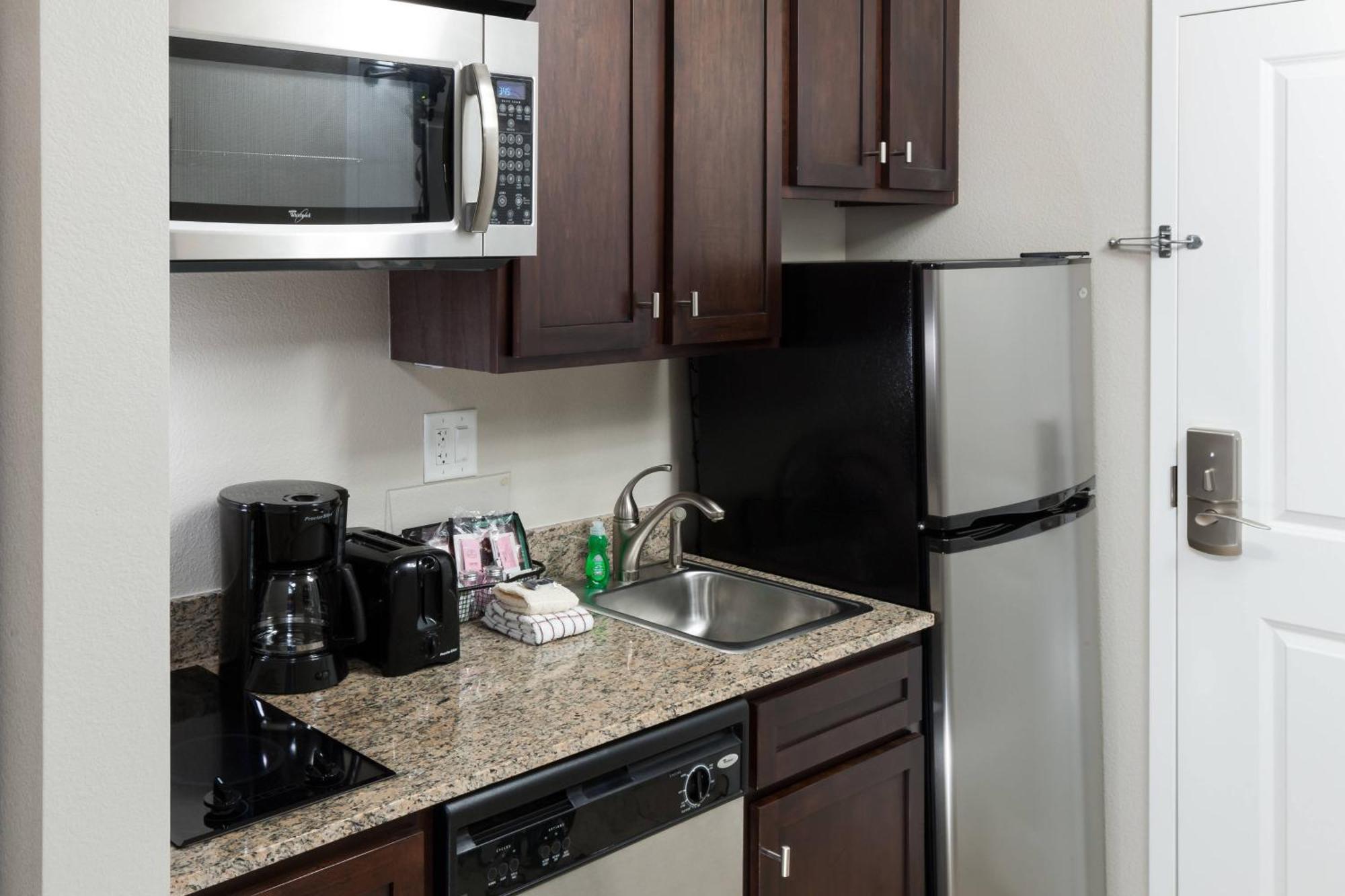 Towneplace Suites Columbia Southeast / Fort Jackson Екстериор снимка